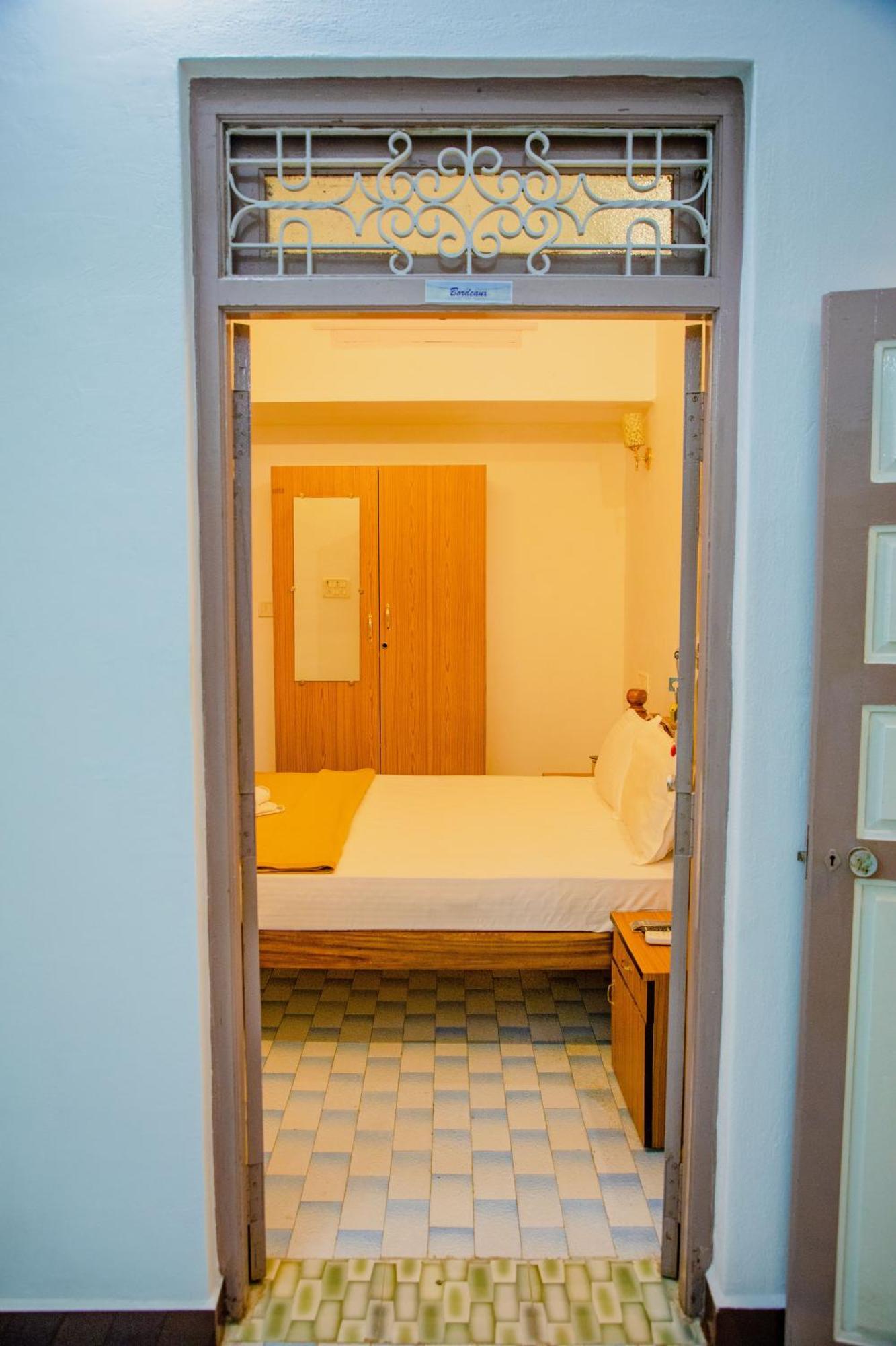 Hotel Maison Blanche Near Rock Beach Puduččéri Exteriér fotografie