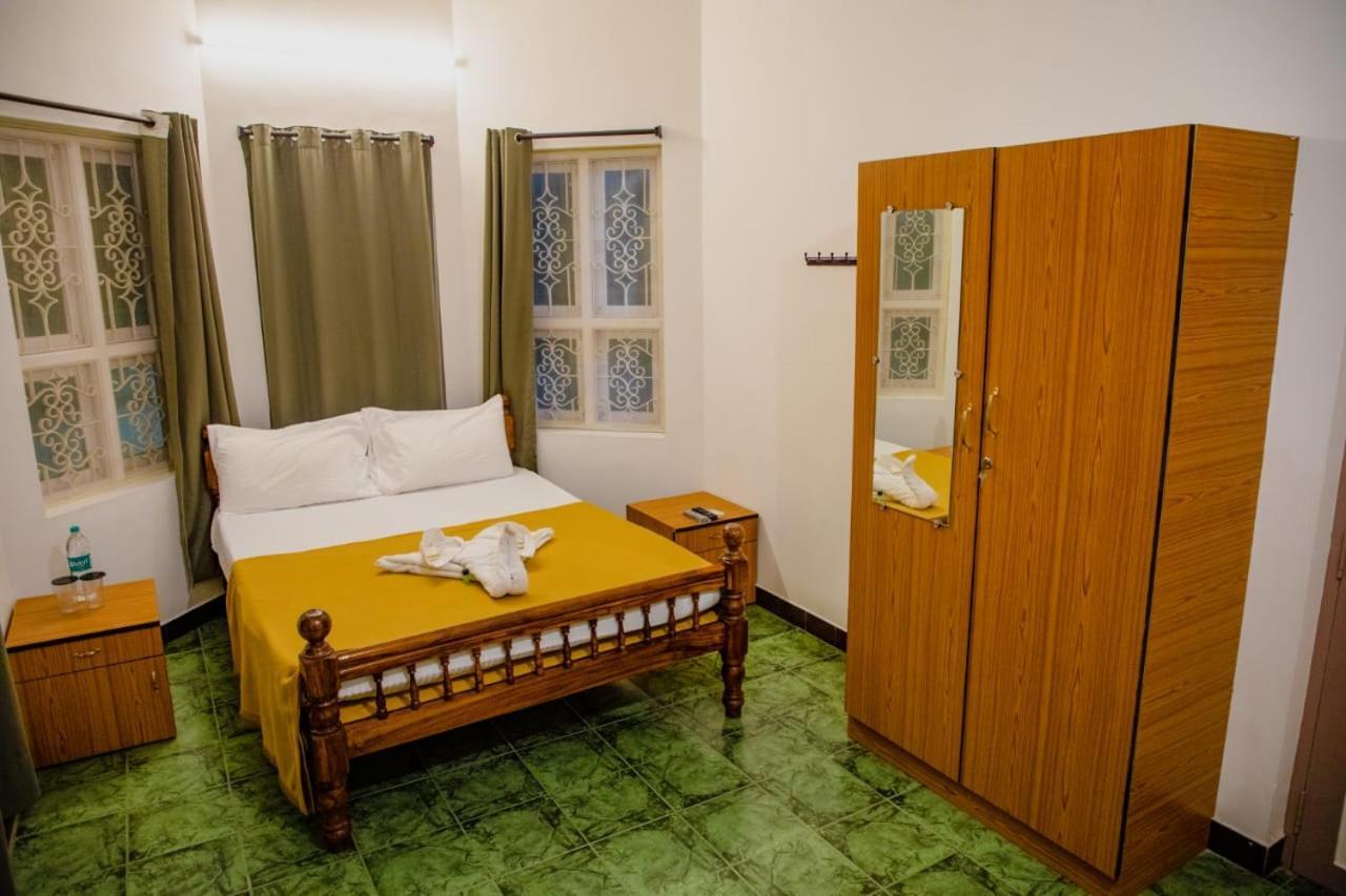 Hotel Maison Blanche Near Rock Beach Puduččéri Exteriér fotografie